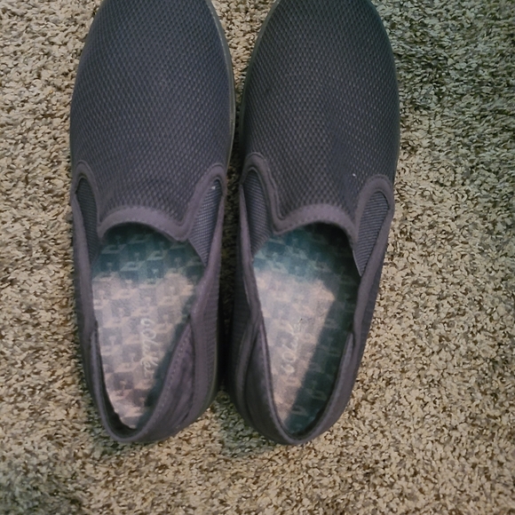 Olukai slip-on shoe - Picture 3 of 6